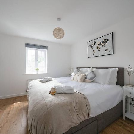 Stylish 2-Bed Home - For Company Contractor And Leisure Stays - Nec, Airport, Hs2, Contractors, Resort World برمنغهام المظهر الخارجي الصورة