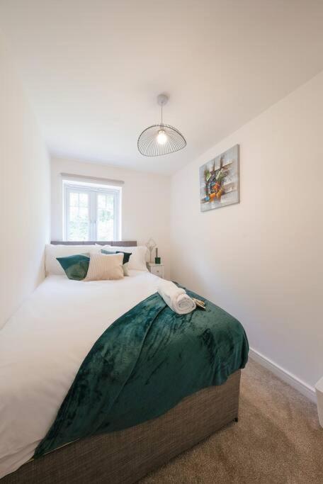 Stylish 2-Bed Home - For Company Contractor And Leisure Stays - Nec, Airport, Hs2, Contractors, Resort World برمنغهام المظهر الخارجي الصورة