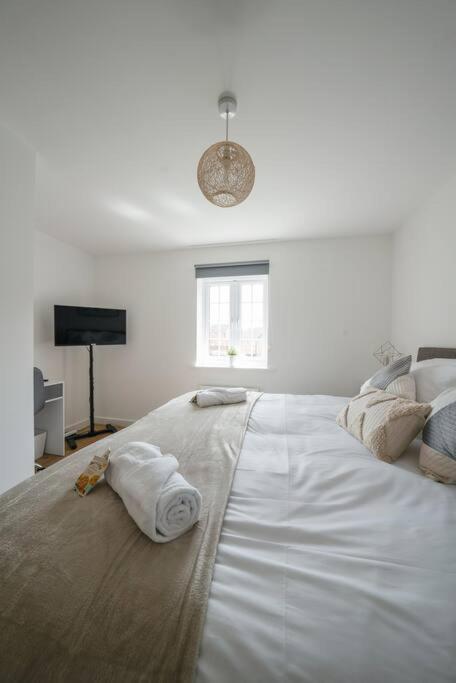 Stylish 2-Bed Home - For Company Contractor And Leisure Stays - Nec, Airport, Hs2, Contractors, Resort World برمنغهام المظهر الخارجي الصورة