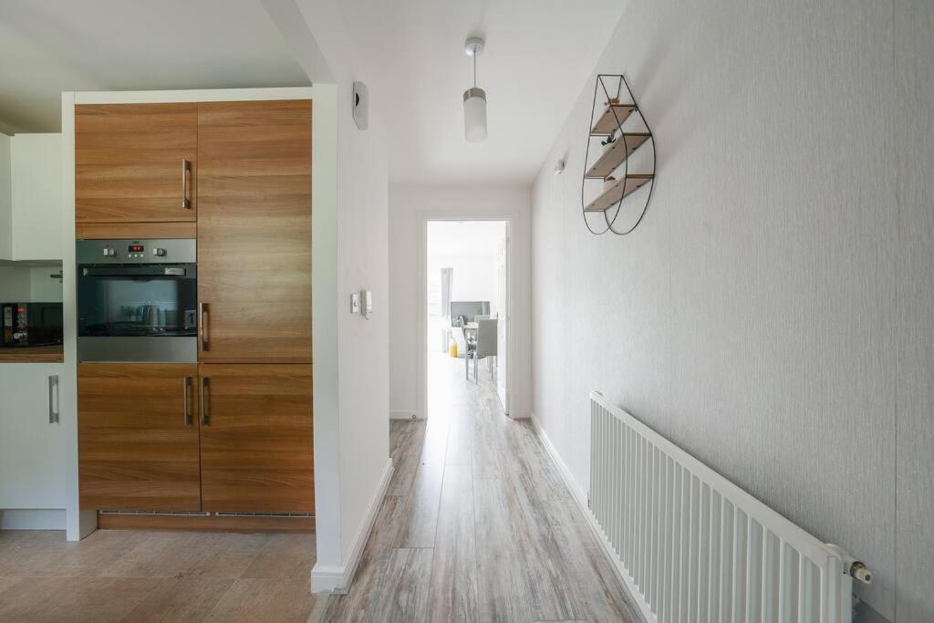 Stylish 2-Bed Home - For Company Contractor And Leisure Stays - Nec, Airport, Hs2, Contractors, Resort World برمنغهام المظهر الخارجي الصورة